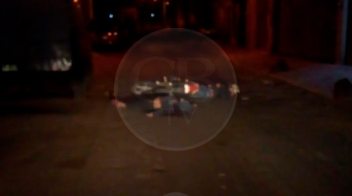 Michoacán: Sicarios matan a una pareja que viajaba en motocicleta