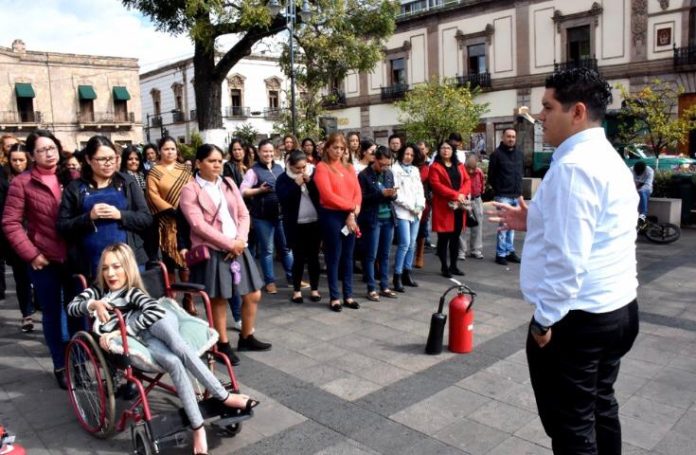 Personal del Poder Legislativo participa en simulacro de sismo