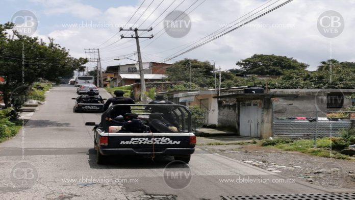 Michoacán: Se agarran a balazos policías y sicarios