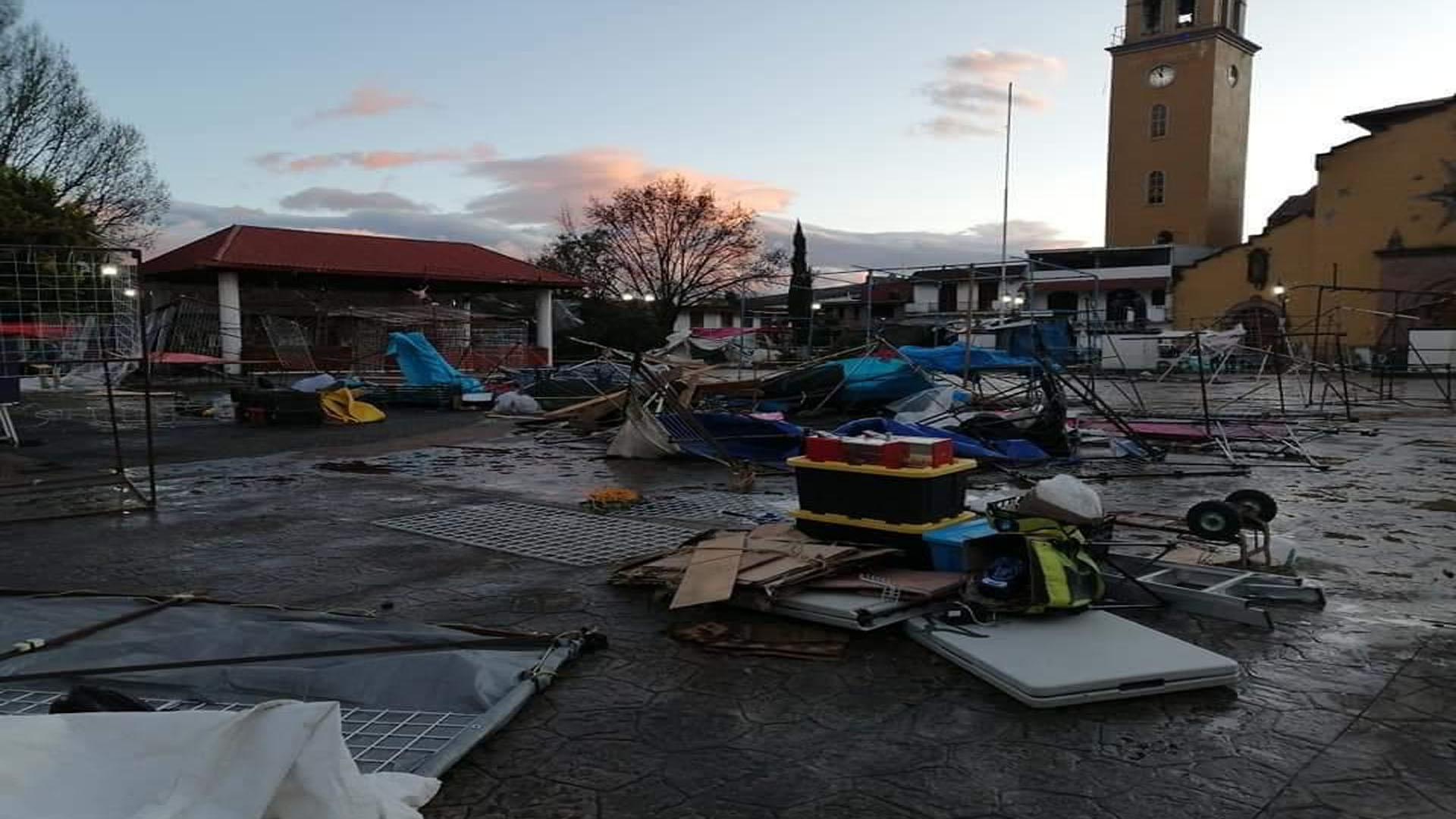 Bajas temperaturas y fuertes vientos en Michoacán alertan a Protección Civil Bajas temperaturas y fuertes vientos en Michoacán alertan a Protección Civil