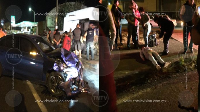 Tres heridos deja fuerte choque en el Boulevard Industrial