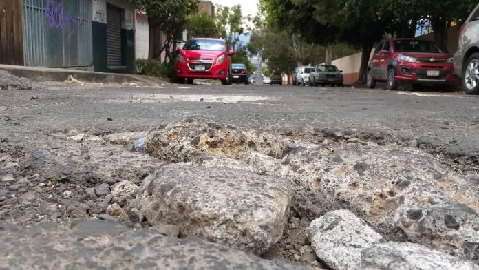 Baches, un peligro para viandantes