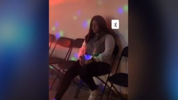 Video: Joven hace mega fiesta por su cumpleaños; solo llegan tres personas