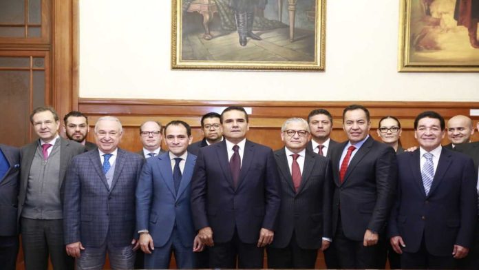 Acuerdo educativo, marca una nueva era para Michoacán: Carlos Herrera