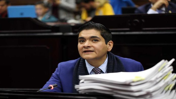 Seremos vigilantes de que se cumpla el acuerdo para la nómina magisterial: Arturo Hernández
