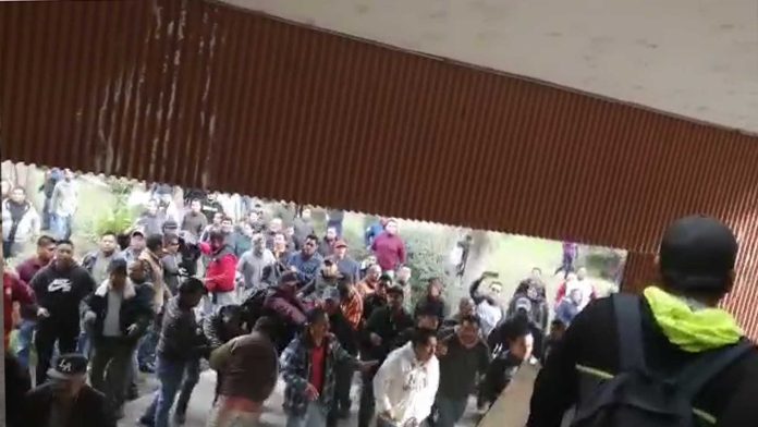 Las tres del mediodía: Se firma el acuerdo de federalización, y se arma la gresca al interior de la CNTE