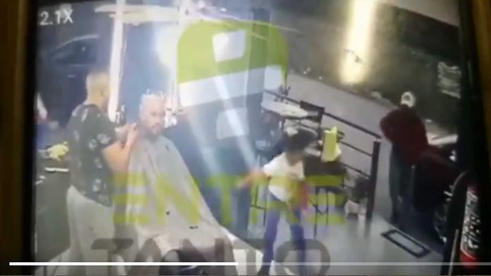Video: Niña ve cómo matan a dos hombres; logra escapar