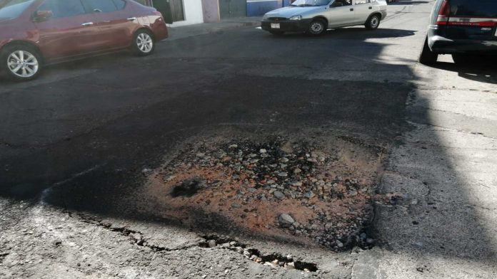 Se hunde la calle Irepan