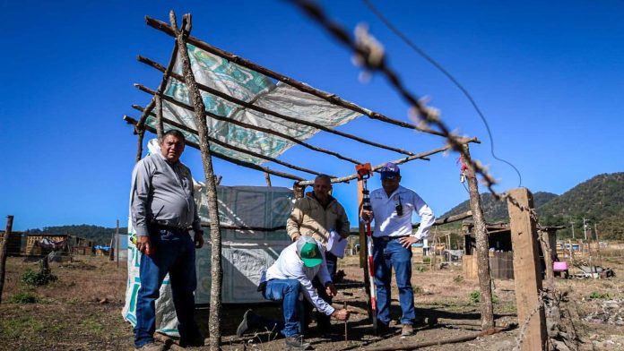 Realizan Autoridades Municipales alineamiento en El Zapién y Pedral de San Miguel