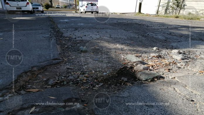 Dejan en el olvido la calle Netzahualcoyotl al oriente de la capital michoacana