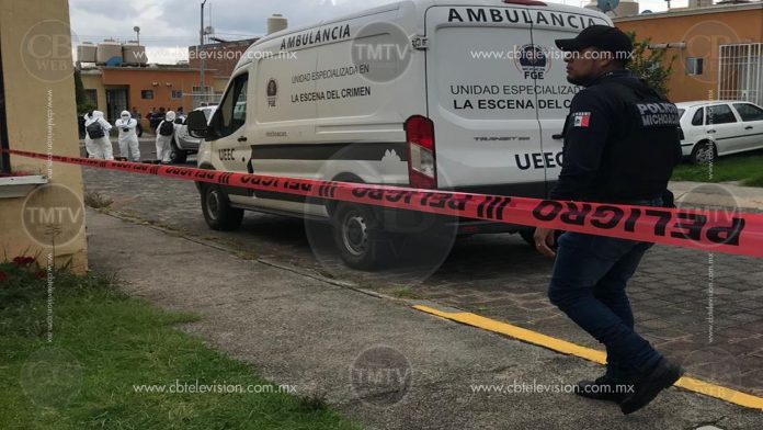 Asesina a sus padres y sobrino a golpes