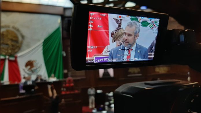 Alfredo Ramírez busca pago mínimo de agua potable para adultos mayores y personas con discapacidad