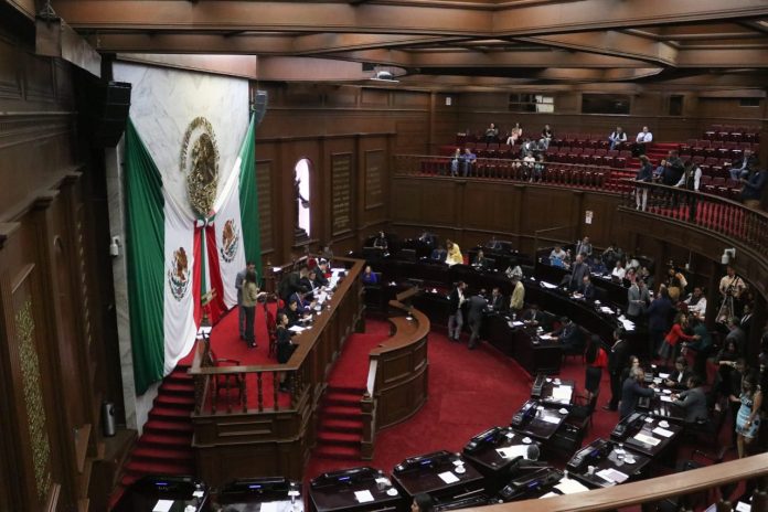 Diputados buscan acciones que reduzcan contrabando de armamento a territorio nacional