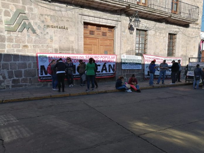 Extrabajadores del Seguro Popular de nueva cuenta toman la SSM