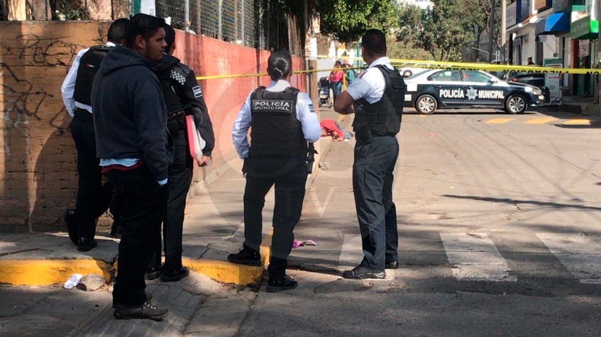 Morelia: Muere hombre afuera de una primaria Morelia: Muere hombre afuera de una primaria