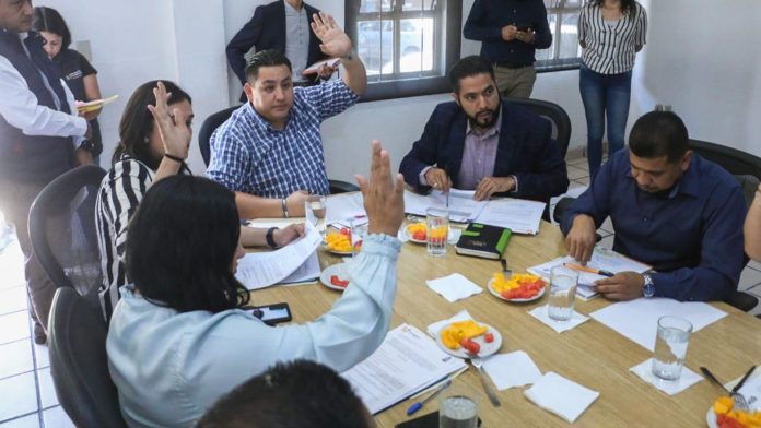Gestiona Víctor Manríquez recursos para el Tianguis Artesanal “Domingo de Ramos” Uruapan 2020