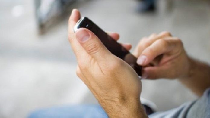 Mujer se venga en redes de hombre que le mandó fotos de su pene