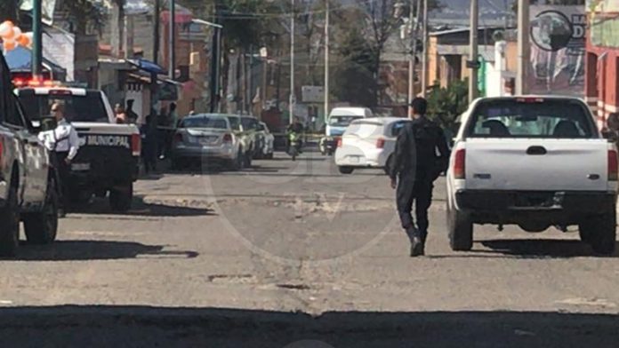 Lo balean cuando caminaba a su casa en Torreón Nuevo