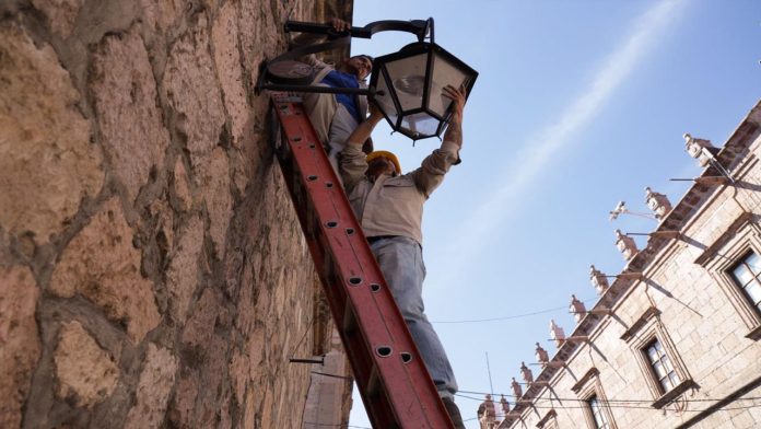 Avanza programa “Juntos Iluminando Morelia” a un 98% en el municipio; Morón Orozco