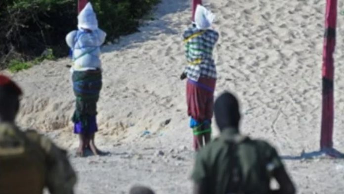 Fusilan a dos sujetos acusados de violar y matar a una niña