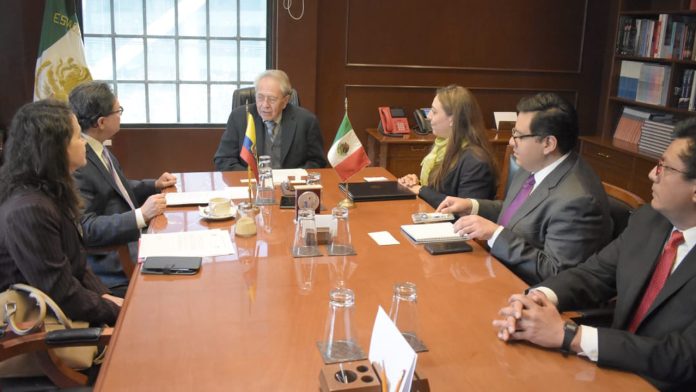 México y Ecuador firman memorando de entendimiento en materia de salud