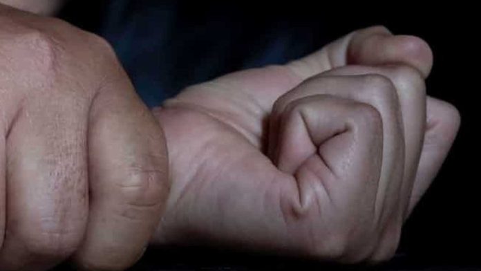Michoacán: Detienen a dos por haber abusado sexualmente de un menor que padece una enfermedad mental