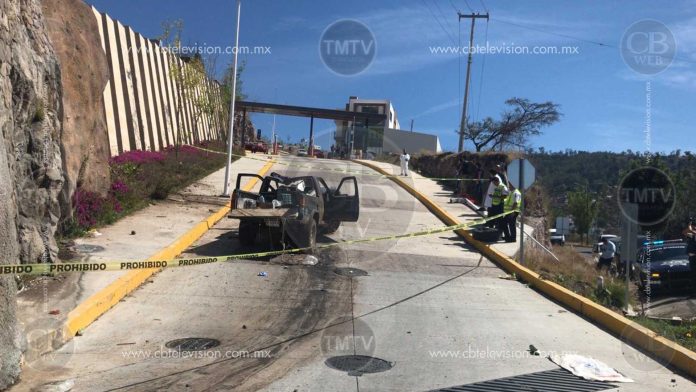 Conductor de una camioneta sin frenos muere al oriente de Morelia