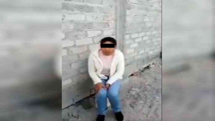 Video: El Marro secuestra e interroga a madre de sicario del CJNG; se burla de que le mataron a su hijo