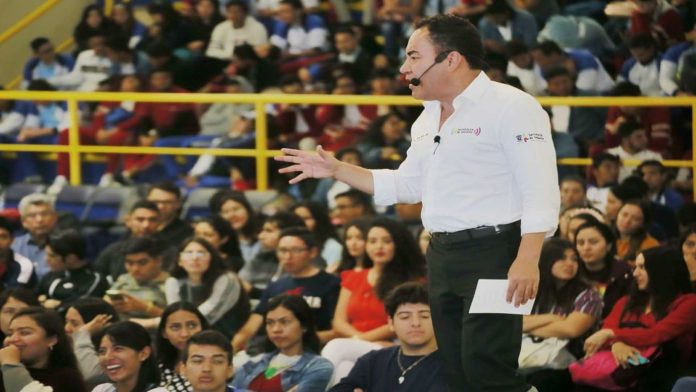 Insistir, resistir y persistir, las claves para el desarrollo del emprendedor: Carlos Herrera