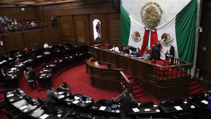 El Congreso de Michoacán recibe informe general de la ASM