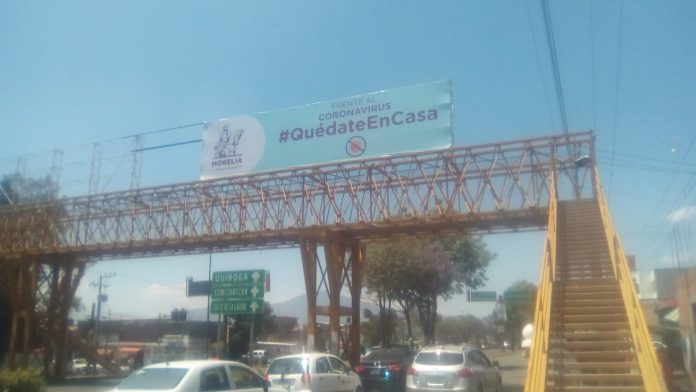 El Gobierno de Morelia refuerza acciones de difusión ante la contingencia sanitaria generada por el coronavirus COVID-19 y colocó 150 anuncios en parabuses y 14 en puentes peatonales de la ciudad con el mensaje 