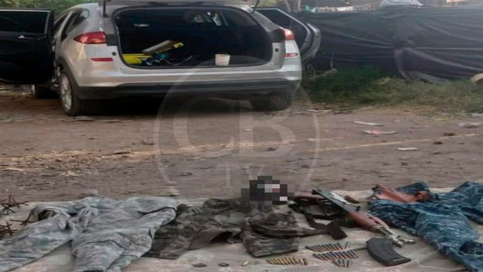 Decomisa Sedena autos, arma larga e indumentaria táctica en Ixtlán