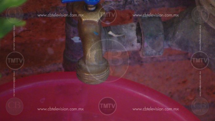 Escasez de agua potable en la López Mateos preocupa a colonos