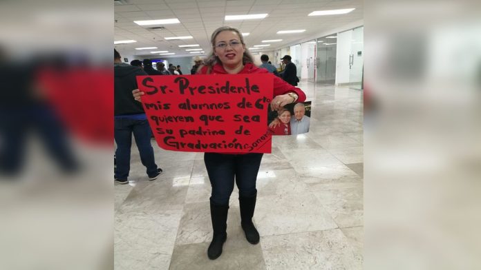 Niños de primaria le piden a AMLO que sea su padrino de graduación
