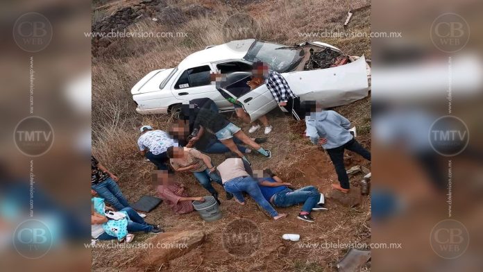 Volcadura deja siete heridos en el acceso a Capula