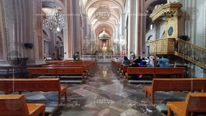En Morelia sanitizan 10 iglesias para prevenir Covid-19