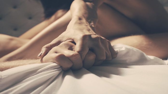 Detienen a ocho personas por realizar una orgía durante confinamiento por coronavirus en Barcelona