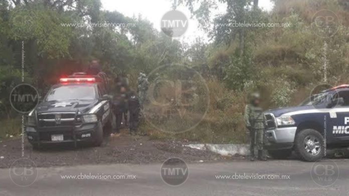 Abandonan un embolsado en la libre Pátzcuaro-Uruapan