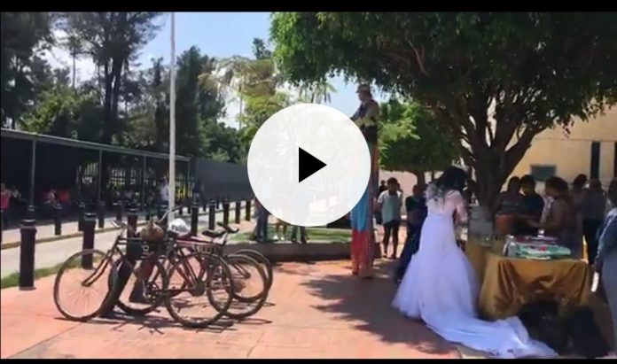 Video: Pareja cancela su boda por Covid-19; reparten el banquete en un hospital