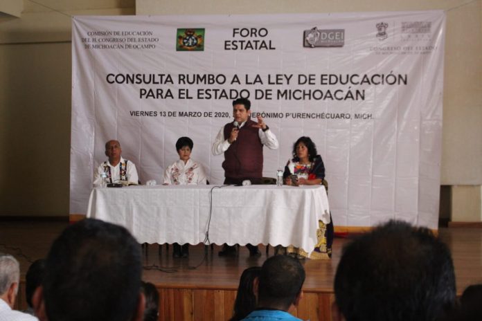Toño Madriz reconoce a la comunidad indígena su aporte para conformar la Ley de Educación en Michoacán