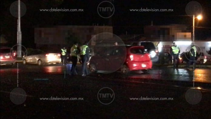 Atacan a balazos a una familia; el papá muere y su esposa e hijo de tres años quedan heridos
