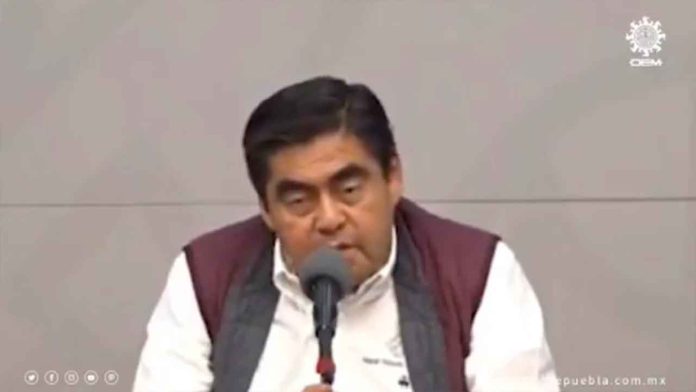 Gobernador de puebla afirma que el coronavirus solo les da a los ricos; “Los pobres somos inmunes”
