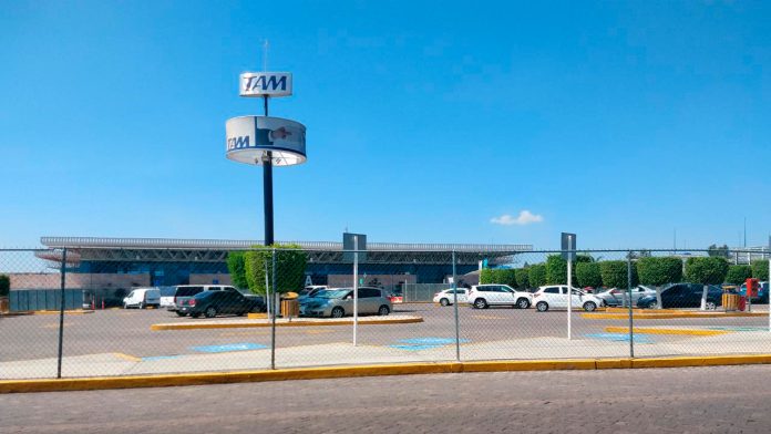 Personal sanitario realiza acciones contra COVID-19 en la terminal de Autobuses de Morelia