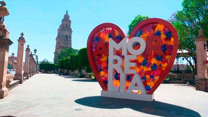 Morelianos aún no creen en el virus, por eso salen a las calles, aseguran ciudadanos