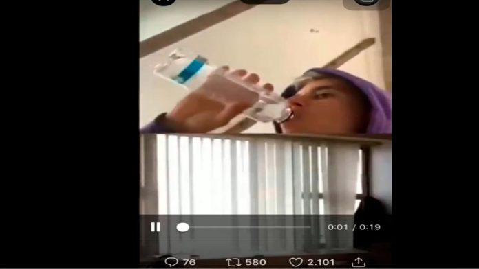 Video: penoso momento de una fan durante un chat en vivo con Justin Bieber