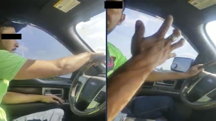 VIDEO: Insulta y golpea a mujer por que su GPS los mandó por una ruta equivocada
