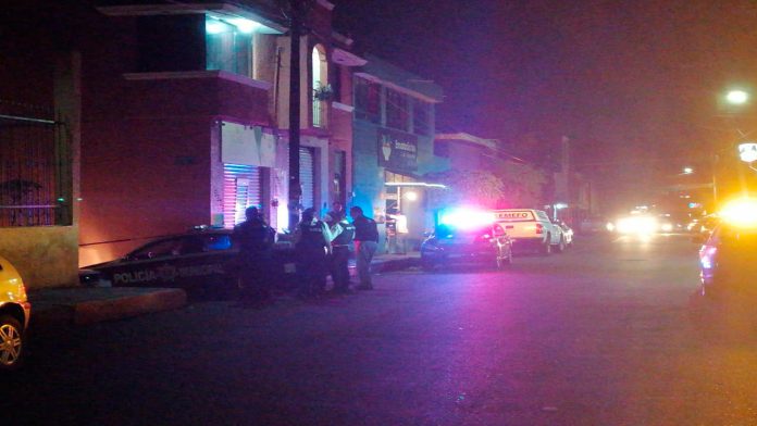 Atacan a balazos a un hombre a unos pasos del estadio Venustiano Carranza