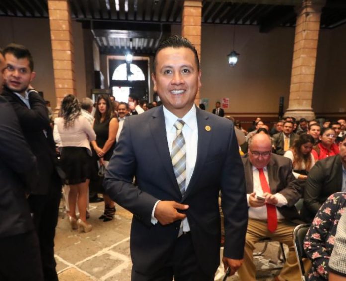 Pensionados podrán recuperar sus ahorros de Infonavit a través de internet: Torres Piña