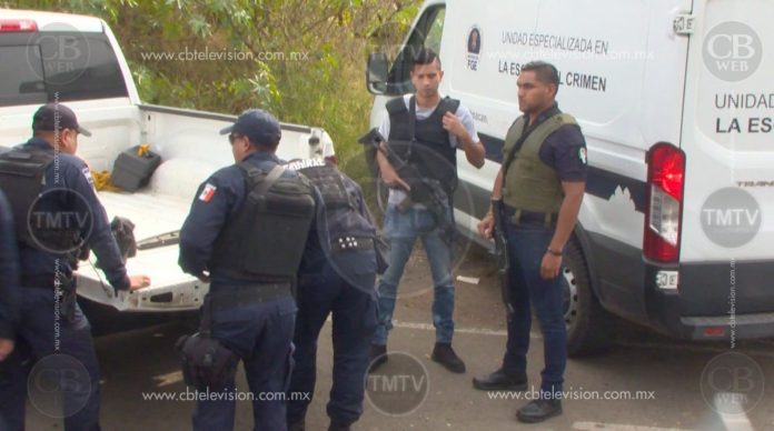 El cuerpo de un hombre con vivibles huellas de tortura, pero aún con vida fue localizado a un costado de la Autopista Siglo XXI, en el tramo Uruapan-Lázaro Cárdenas, le faltaba una de sus manos.