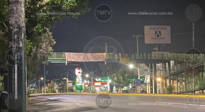Morelia amanece con narcomantas en la zona sur